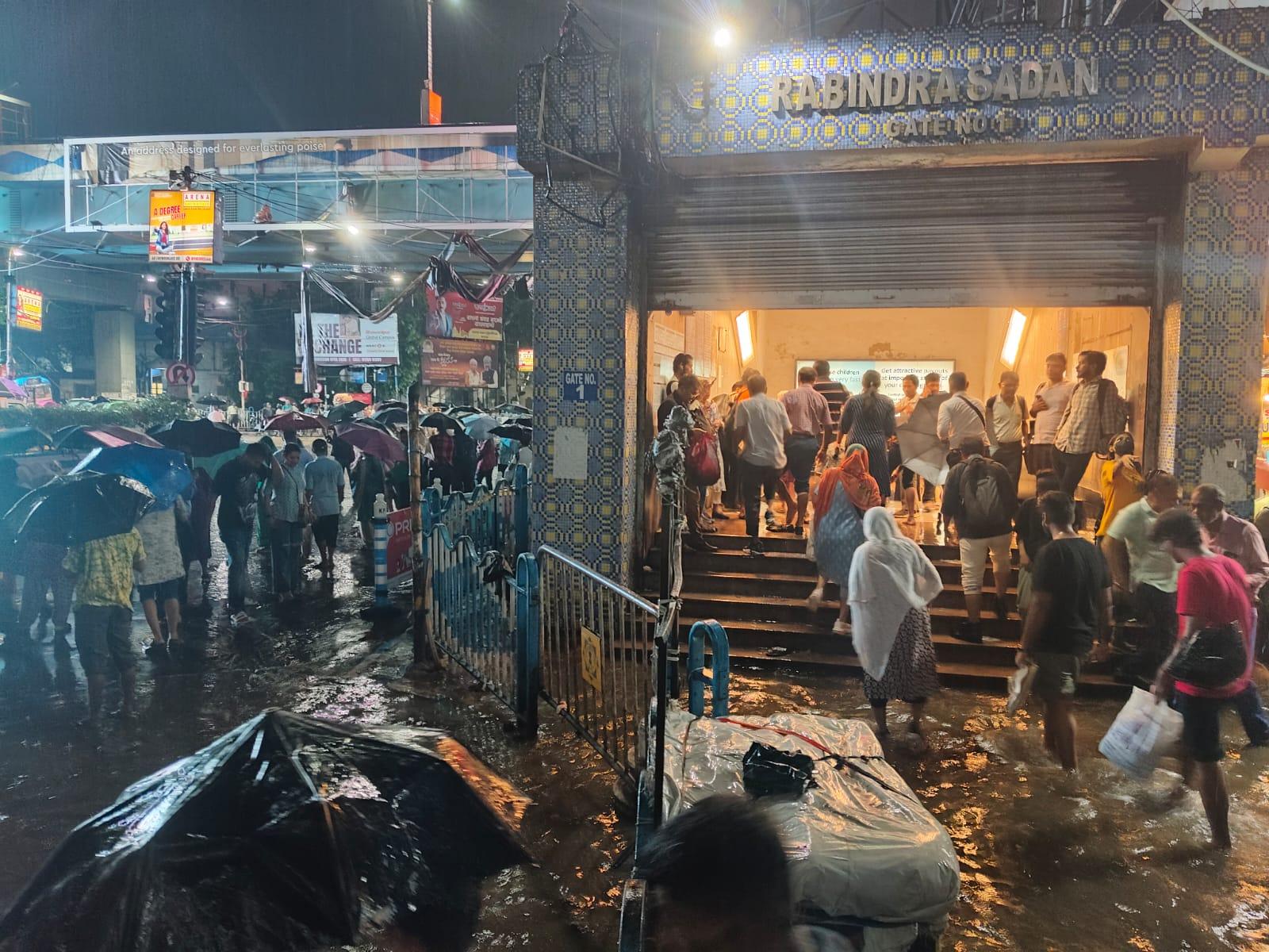 বৃহস্পতিবারের কলকাতা 