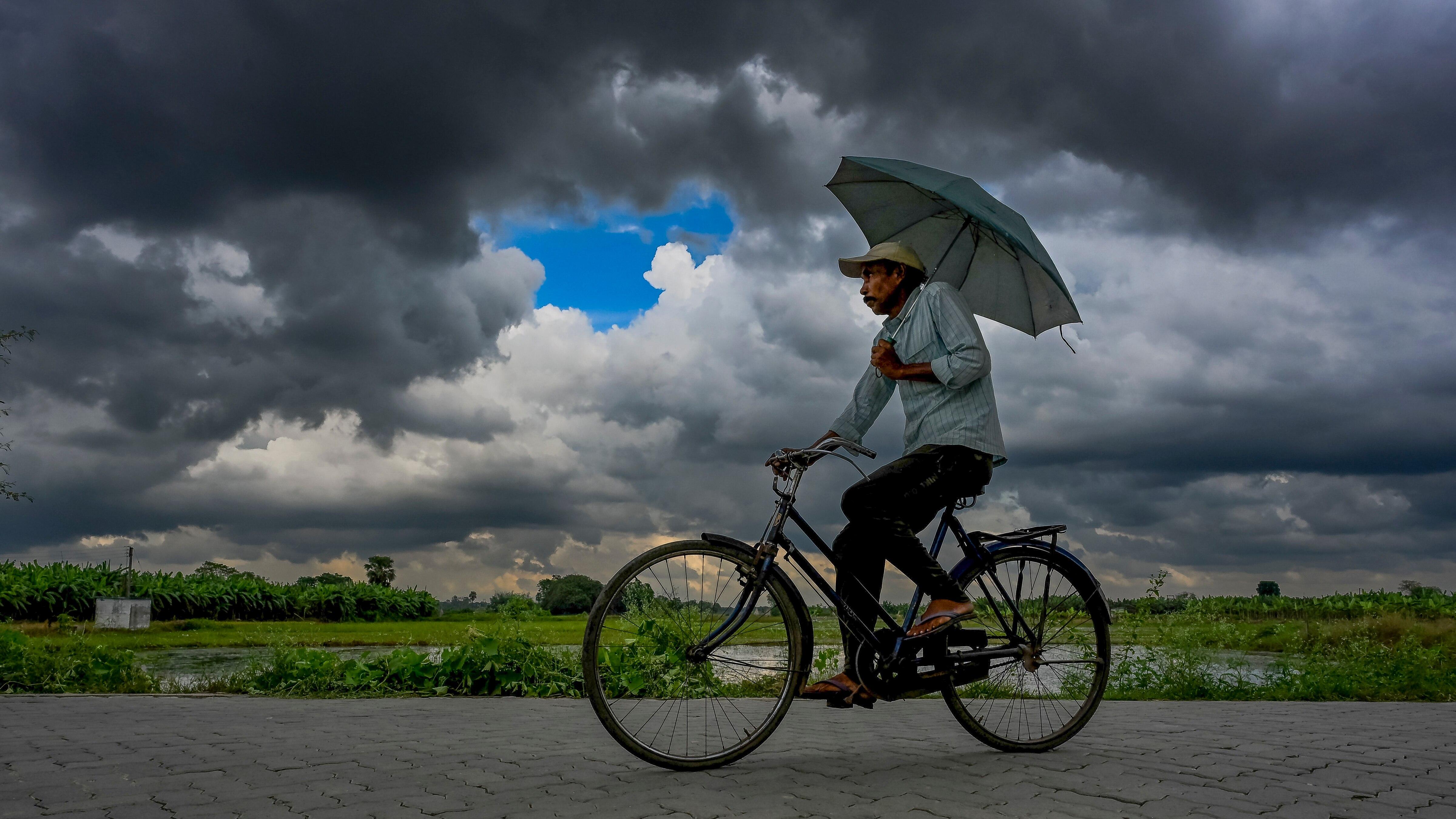 ভারী বৃষ্টির পূর্বাভাস - পিটিআই ফাইল ছবি