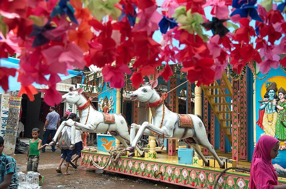 ধামরাই রথের দুই ঘোড়া