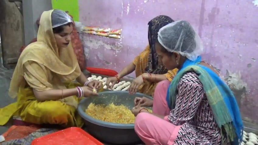 Momos business