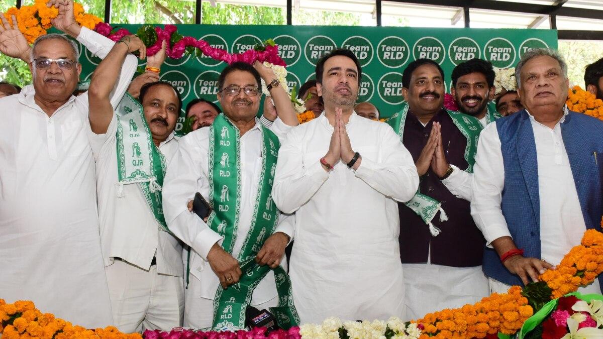 अखिलेश ने 'चवन्नी' वाले बयान में सीधे जयंत का नाम नहीं लिया लेकिन RLD की तरफ से तुरंत प्रतिक्रिया आ गई (फाइल फोटो)