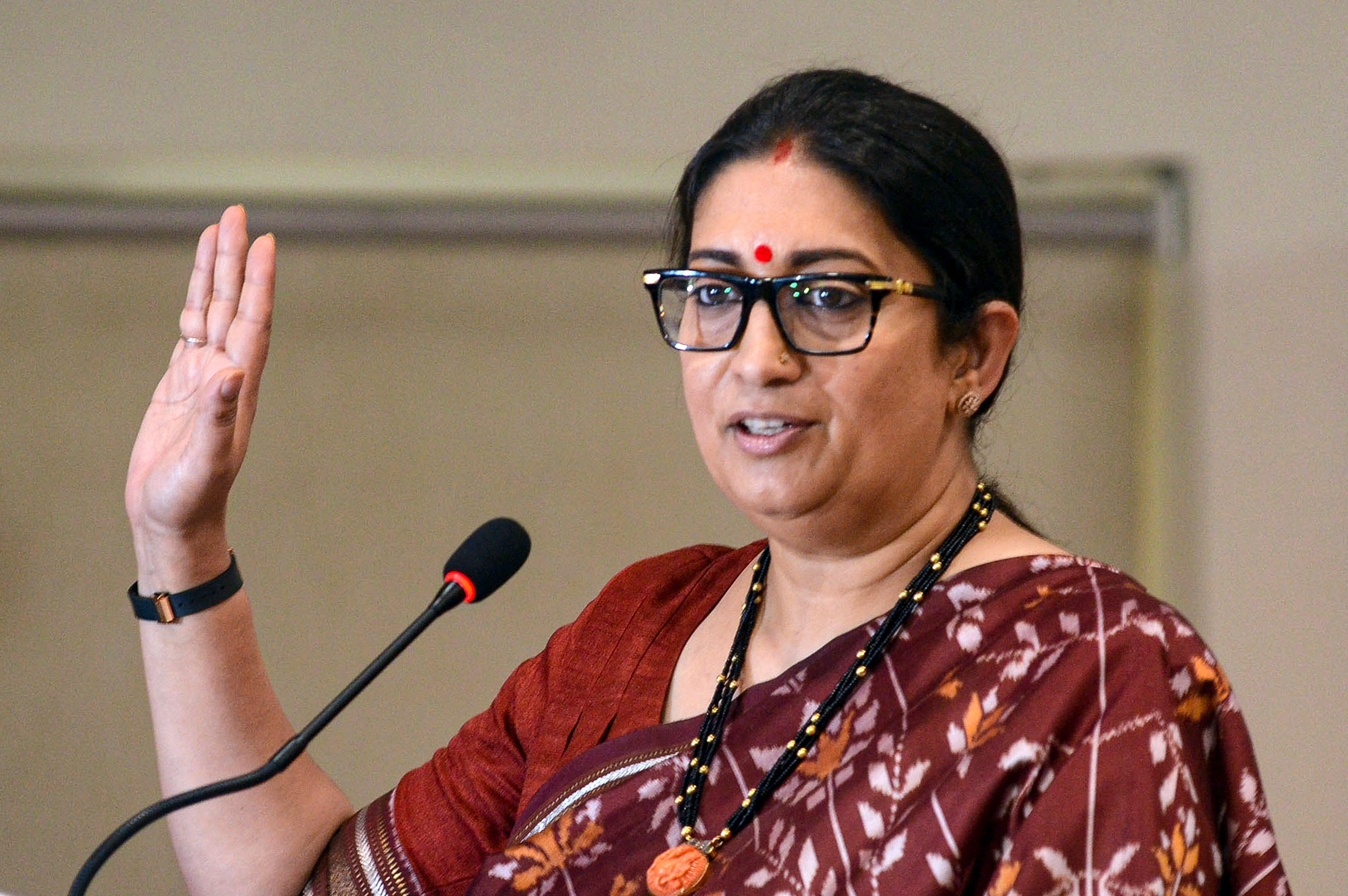 BJP संगठन में स्मृति ईरानी की नियुक्ति महिला वोटरों से कनेक्ट के लिहाज से अहम मानी जा रही है