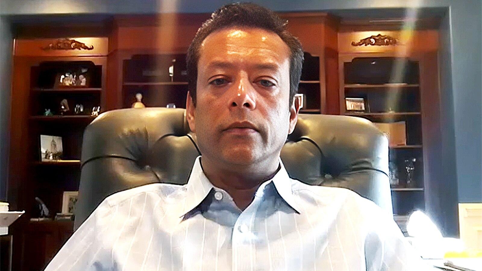 शेख हसीना के बेटे सजीब वाजेद भी इस प्रेस कॉन्फ्रेंस से जुड़े थे (फाइल फोटो)