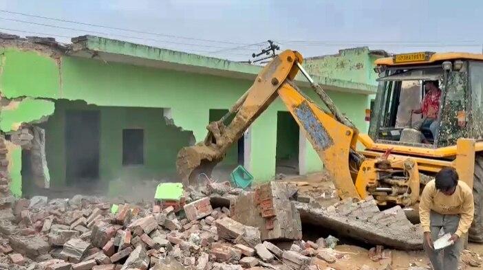 संभल हिंसा के कुछ दिनों बाद सरकार ने यहां कई घरों-दुकानों पर बुलडोजर चलवा दिया था (सांकेतिक तस्वीर)