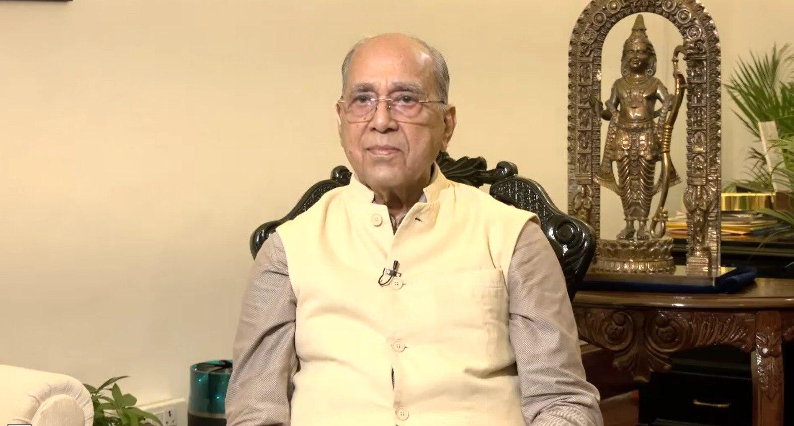 18 जून को नृपेंद्र मिश्र ने कुछ टीवी चैनलों को इंटरव्यू दिया था