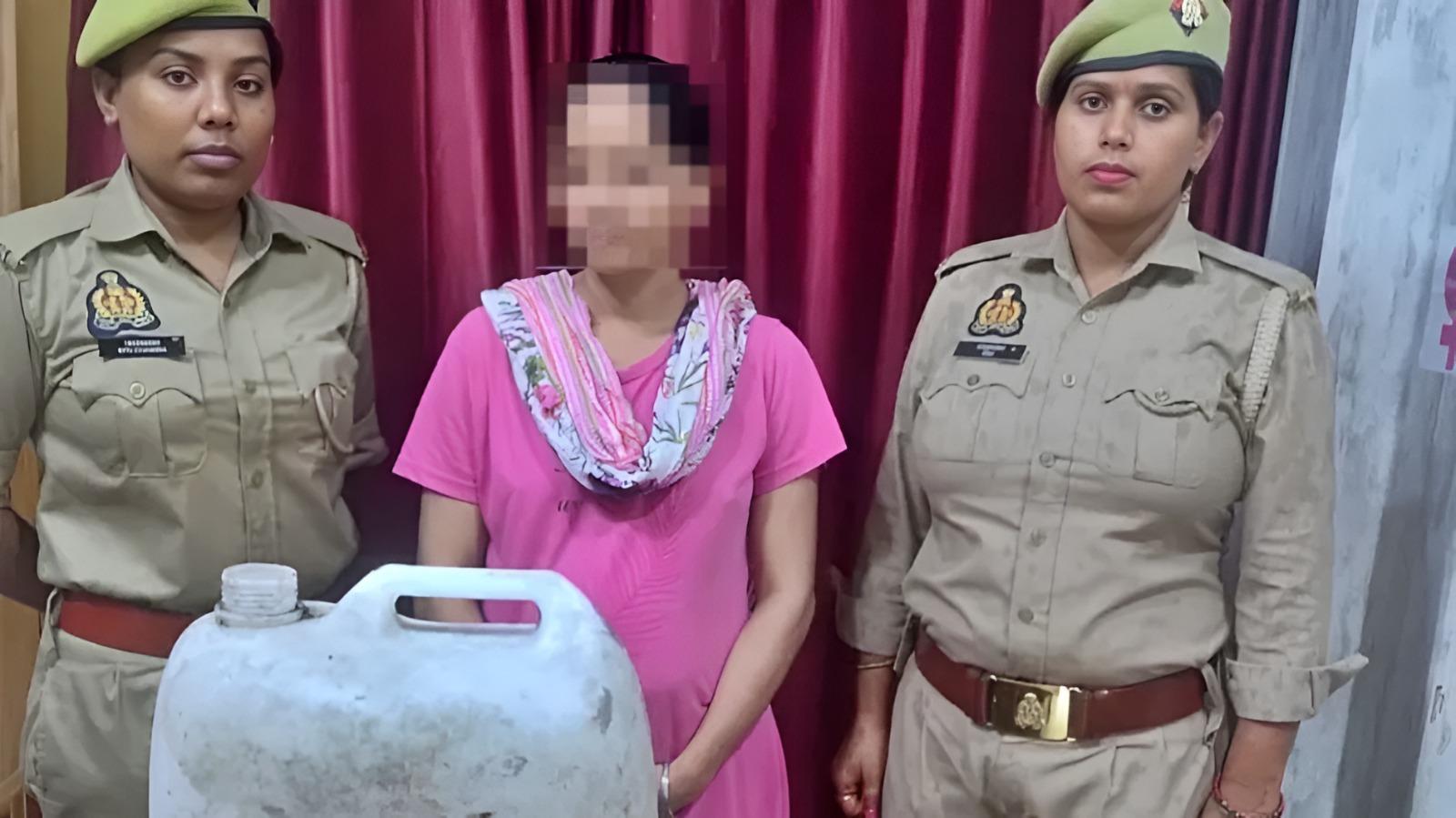 पीलीभीत में 2 साल पुराने प्यार का खौफनाक अंत! ब्वॉयफ्रेंड के सिर पर रॉड से किया वार, बेहोश होते ही डीजल डालकर लगा दी आग, वारदात के खुलासे से मचा हड़कंप