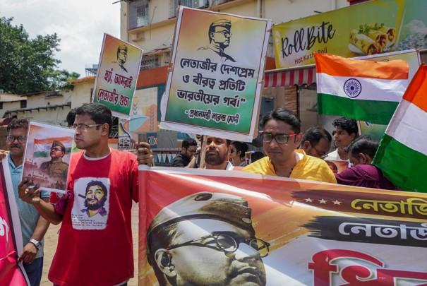 নেতাজিকে নিয়ে কুরুচিকর মন্তব্যের প্রতিবাদে কলকাতায় বিক্ষোভ মিছিল - পিটিআই ছবি