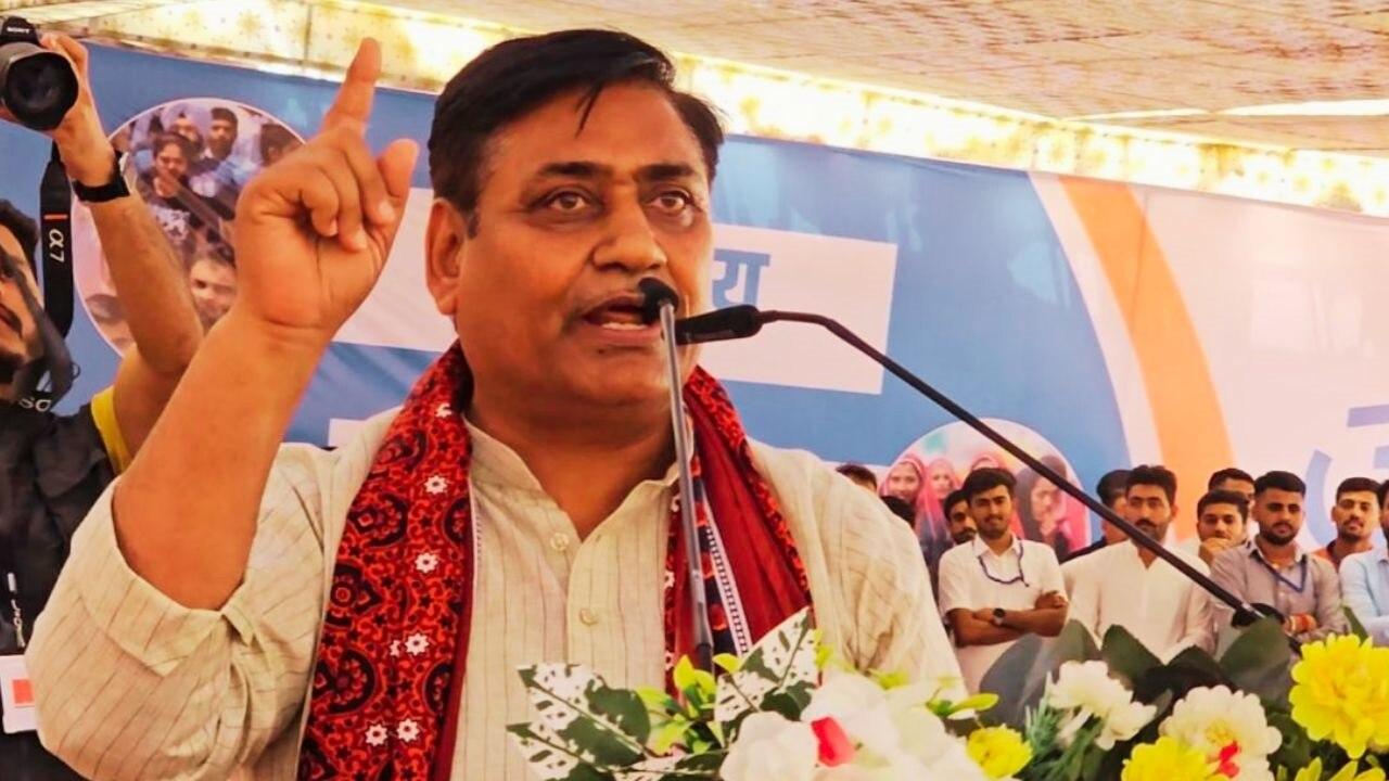कांग्रेस के प्रदेश अध्यक्ष गोविंद सिंह डोटासरा के गृह जिले में सीकर में भी पार्टी जीती है (फाइल फोटो)