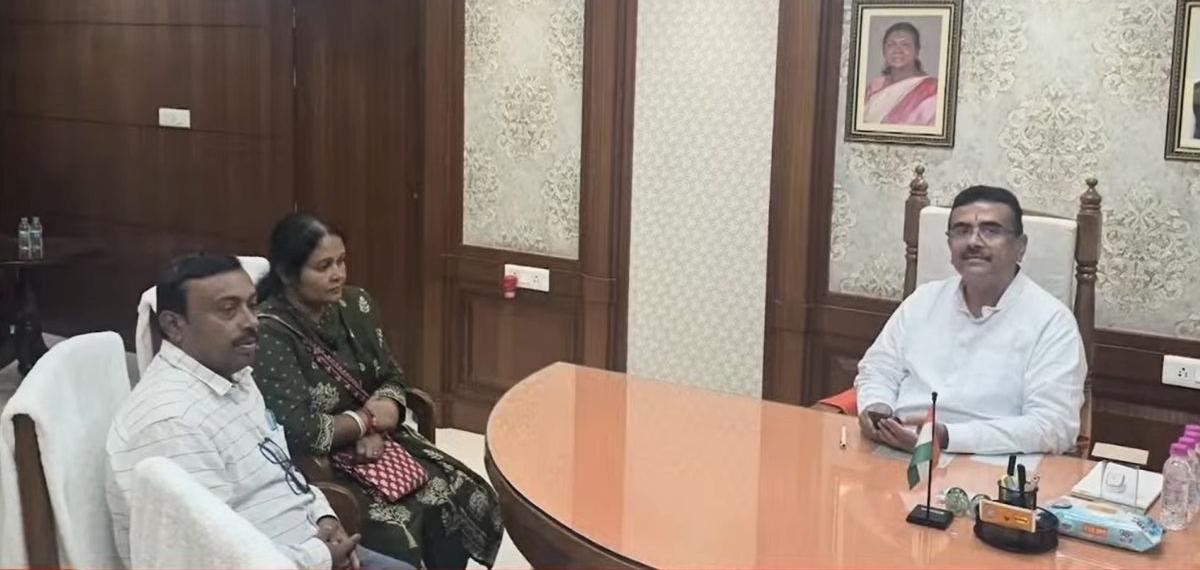 मुख्यमंत्री शुभेंदु अधिकारी के साथ संचिता प्रधान डे