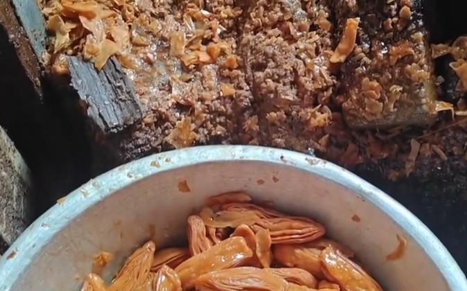 অত্যন্ত নিম্নমানের খাজা