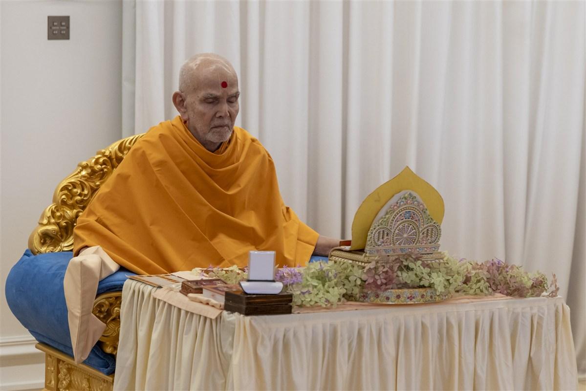 BAPS के प्रमुख स्वामी महाराज (फोटो : baps.org)