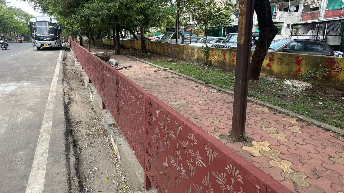 सुप्रीम कोर्ट ने 50 शहरों में पैदल यात्रियों की सुविधाओं के सर्वे का निर्देश दिया है (सांकेतिक तस्वीर)