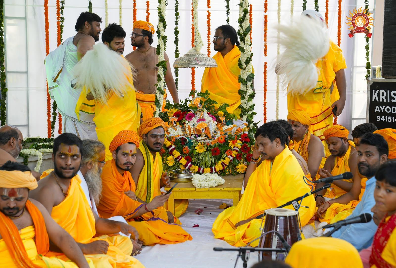 पुजारियों के लिए नया ड्रेस कोड तय किया गया है (सांकेतिक तस्वीर)