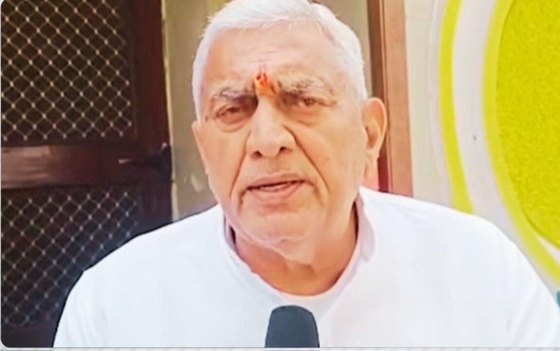 विनोद चतुर्वेदी (फाइल फोटो)