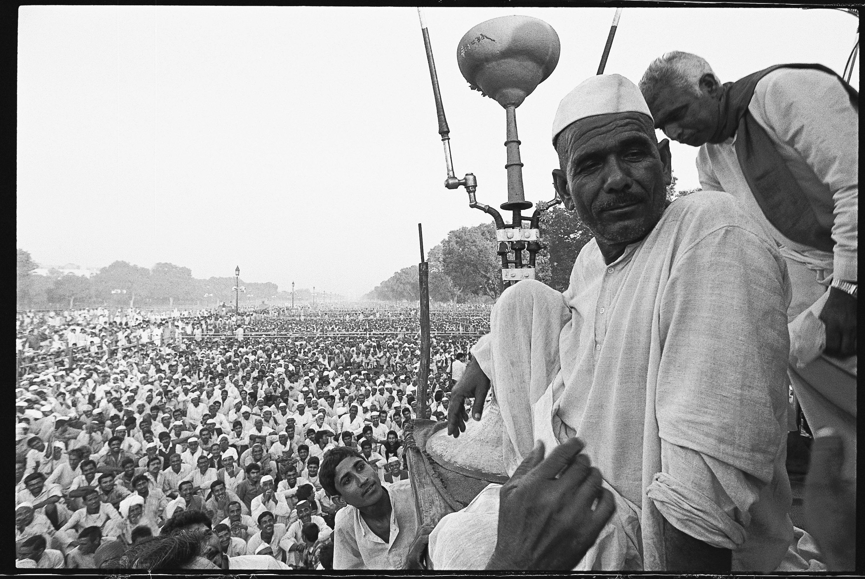 बोट क्लब पर धरना देते किसान नेता महेंद्र सिंह टिकैत (फाइल फोटो)
