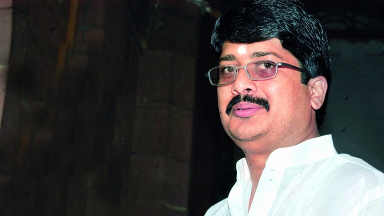 UP News in Hindi Live: राज्यसभा चुनाव में सपा को वोट देना चाहते हैं राजा भैया? अखिलेश ने किया ये इशारा UP Tak