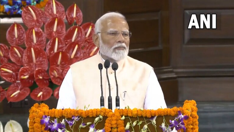 UP Loksabha Chunav 2024 Updates: PM मोदी बोले- मेरा सौभाग्य है NDA संसदीय दल के नेता रूप में मुझे चुना गया UP Tak