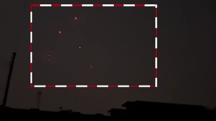 India Pakistan Live: पाकिस्तान ने फिर किया ड्रोन अटैक, भारत दे रहा मुंहतोड़ जवाब भारत-पाक ड्रोन वॉर की फोटो (फाइल)