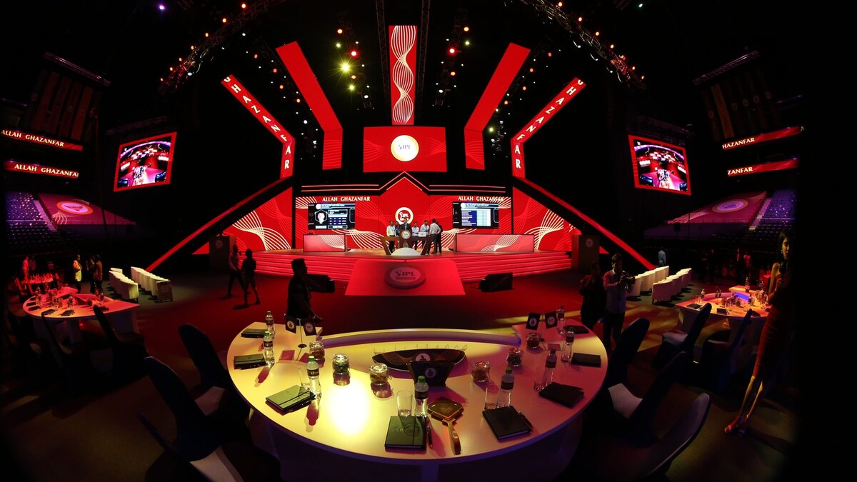 IPL Auction 2024 LIVE: यूपी के इस अनजान खिलाड़ी को खरीदने के लिए टीमों ने बहाया पानी की तरह पैसा, लगी इतने करोड़ की बोली UP Tak
