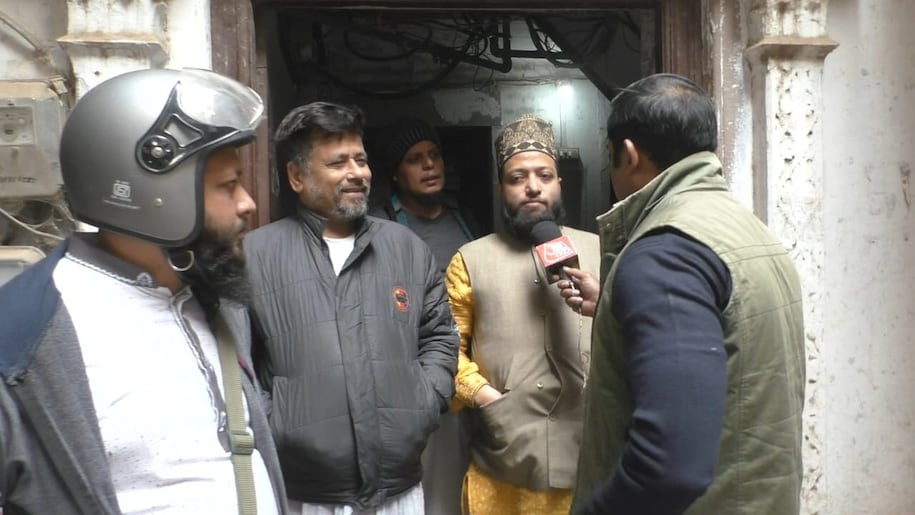 Banaras Madanpura closed temple Banaras Madanpura closed temple