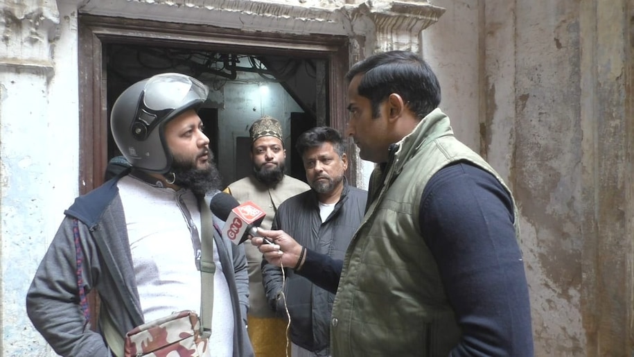 Banaras Madanpura closed temple Banaras Madanpura closed temple