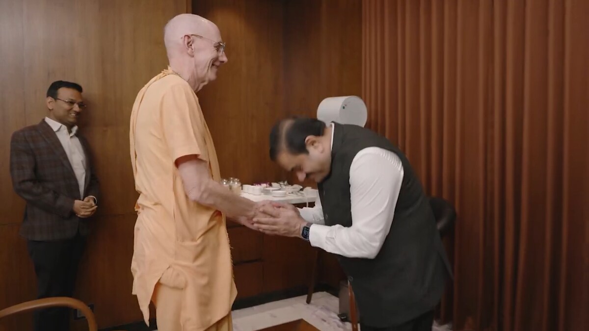 Adani Group and ISKCON have joined hands to serve meals to devotees at the Maha Kumbh Mela Adani Group and ISKCON have joined hands to serve meals to devotees at the Maha Kumbh Mela