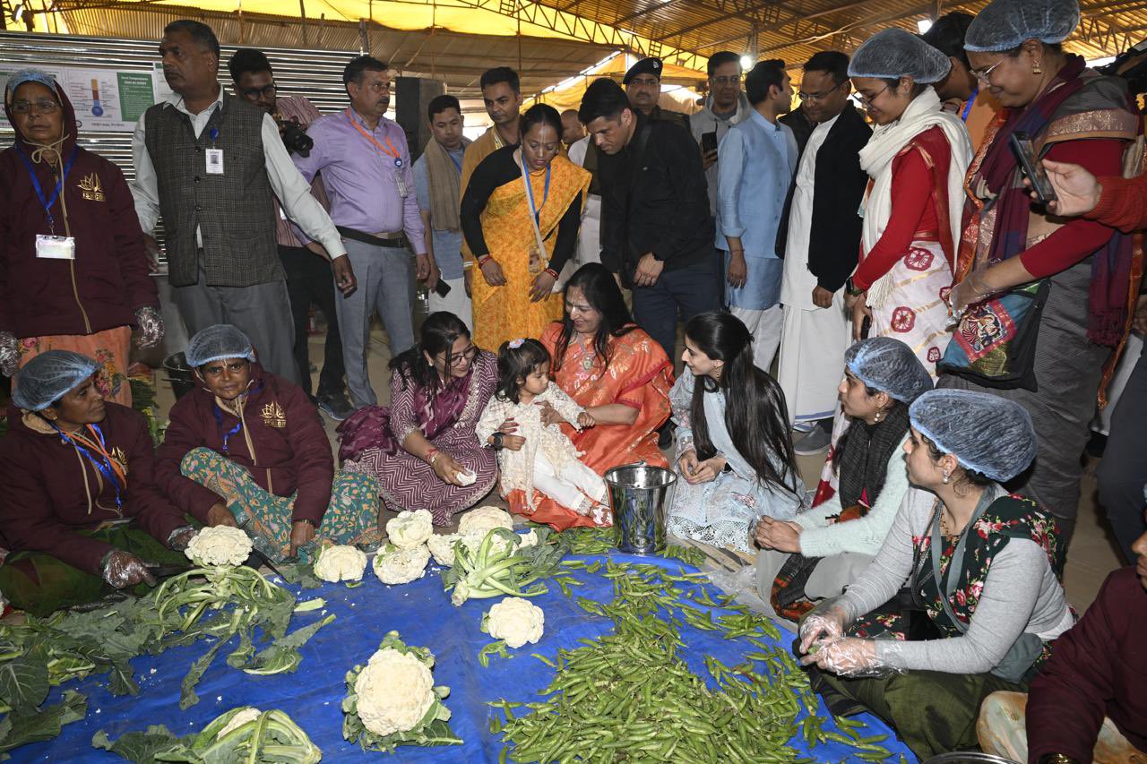 Gautam adani and his wife in mahakumbh