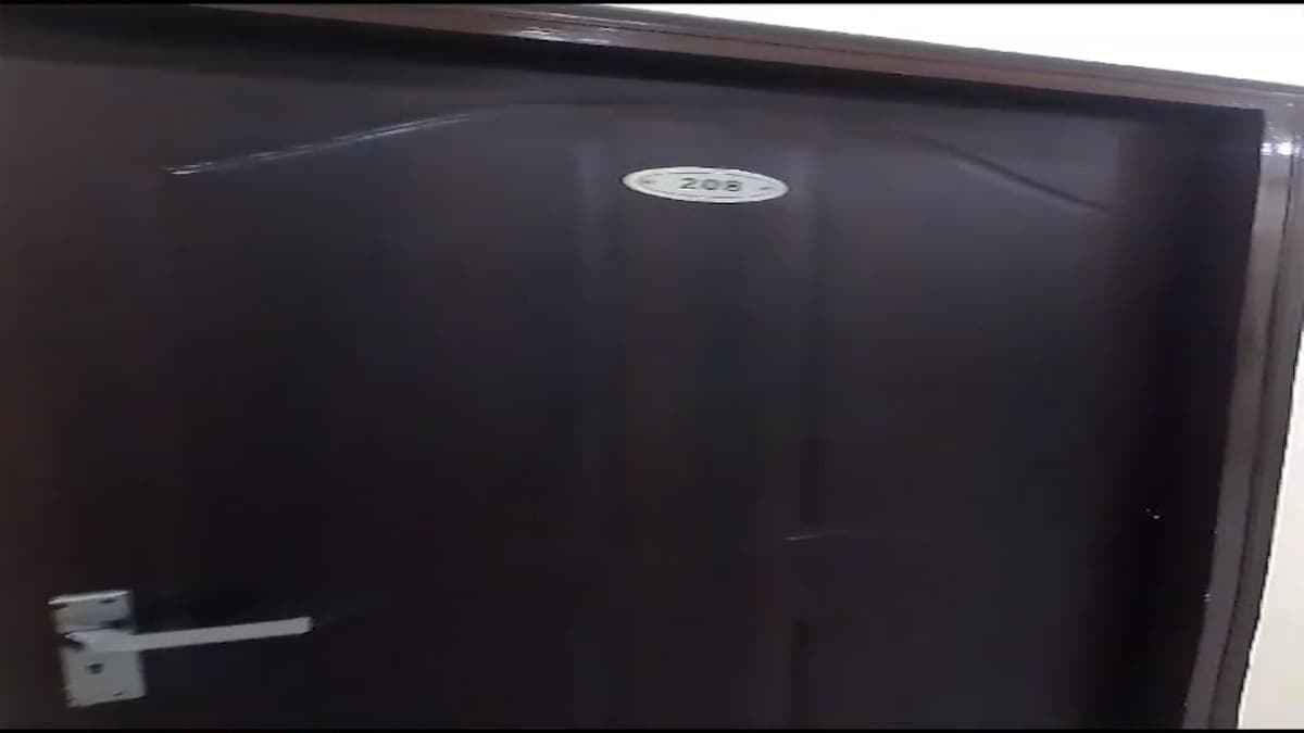 Lucknow hotel nude body Lucknow hotel nude body