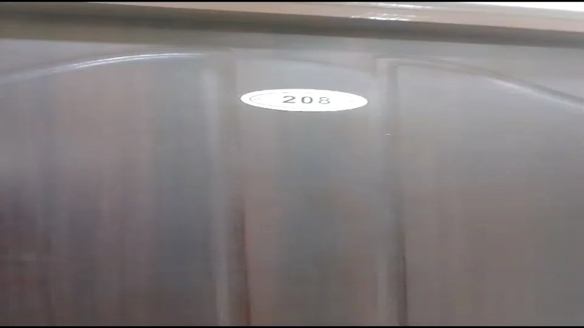 Lucknow hotel nude body Lucknow hotel nude body