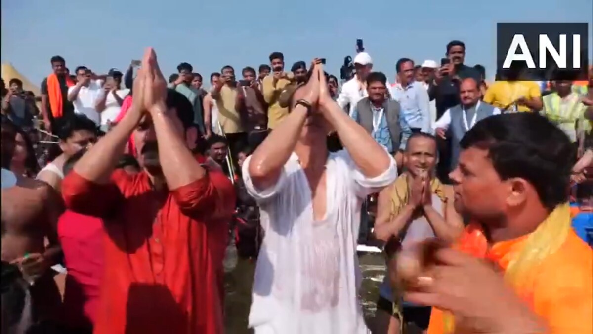 Akshay in Mahakumbh Akshay in Mahakumbh