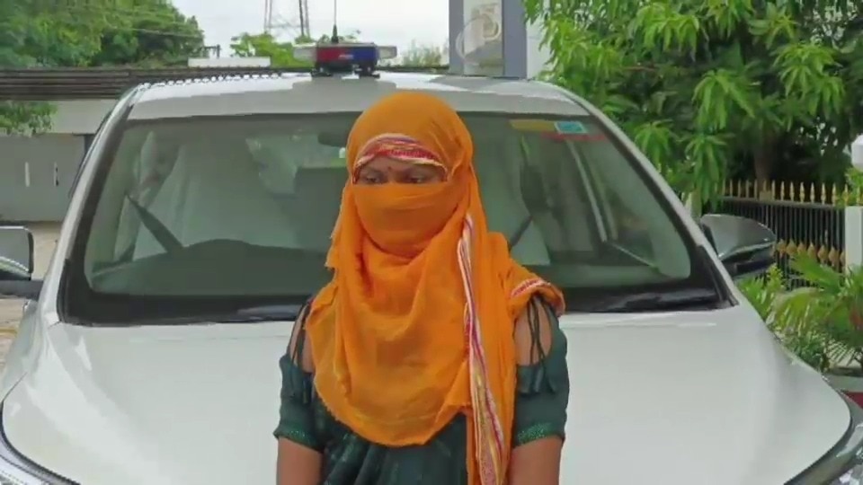 Kaushambi obscene video
