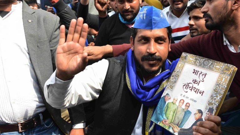 लखीमपुर खीरी हिंसा | 7 दिन में गिरफ्तार हों आरोपी, नहीं तो PM आवास का होगा घेराव:चंद्रशेखर UP Tak