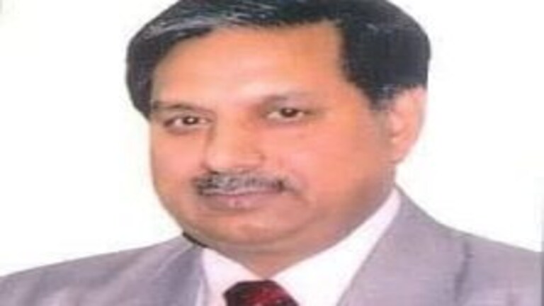 CM योगी के शिक्षा सलाहकार नामित हुए यूजीसी के पूर्व चेयरमैन प्रोफेसर धीरेंद्र पाल सिंह UP Tak