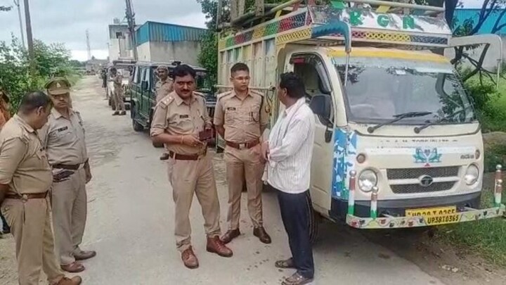 संभल: बेटी के बरामद न होने पर दलित परिवार ने उठाया पलायन करने का कदम, मगर पुलिस ने… UP Tak