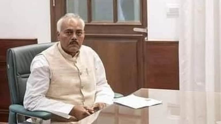 यूपी: समाजवादी पार्टी के लाल बिहारी यादव बने विधान परिषद में नेता प्रतिपक्ष UP Tak