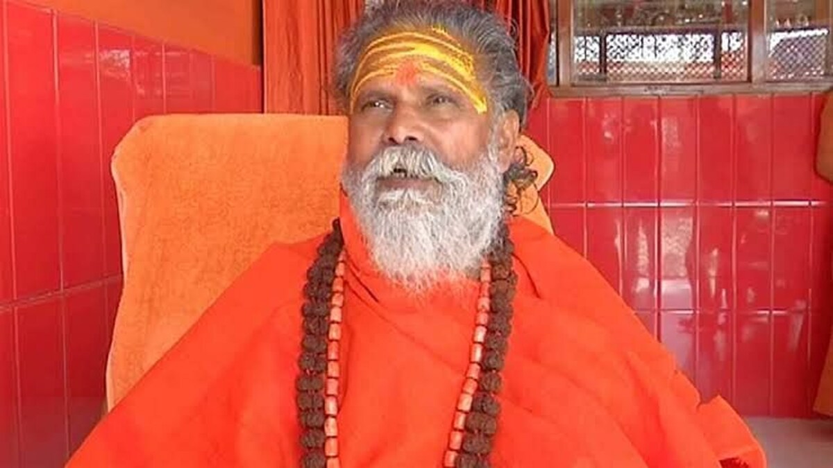 शिष्य निर्भय द्विवेदी का दावा- ‘आत्महत्या’ से पहले महंत नरेंद्र गिरि ने वीडियो भी बनाया UP Tak