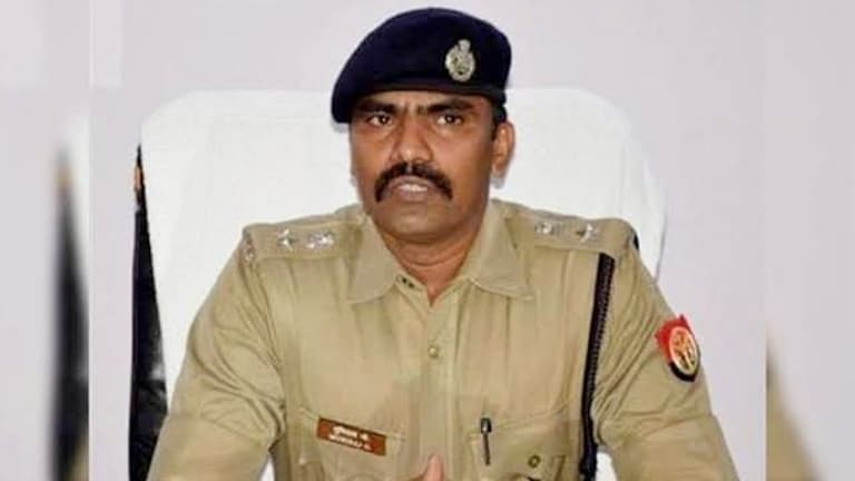 गाजियाबाद: भड़काऊ पोस्ट करने के आरोप में फेसबुक समेत 20 सोशल मीडिया अकाउंट निलंबित UP Tak