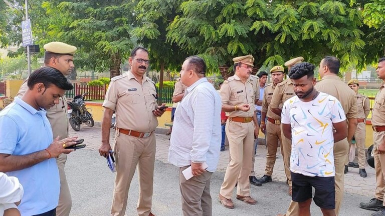 पीलीभीत में भीषण सड़क हादसा, DCM सवार 10 लोगों की मौत, 7 घायल, CM योगी ने दिया ये निर्देश UP Tak