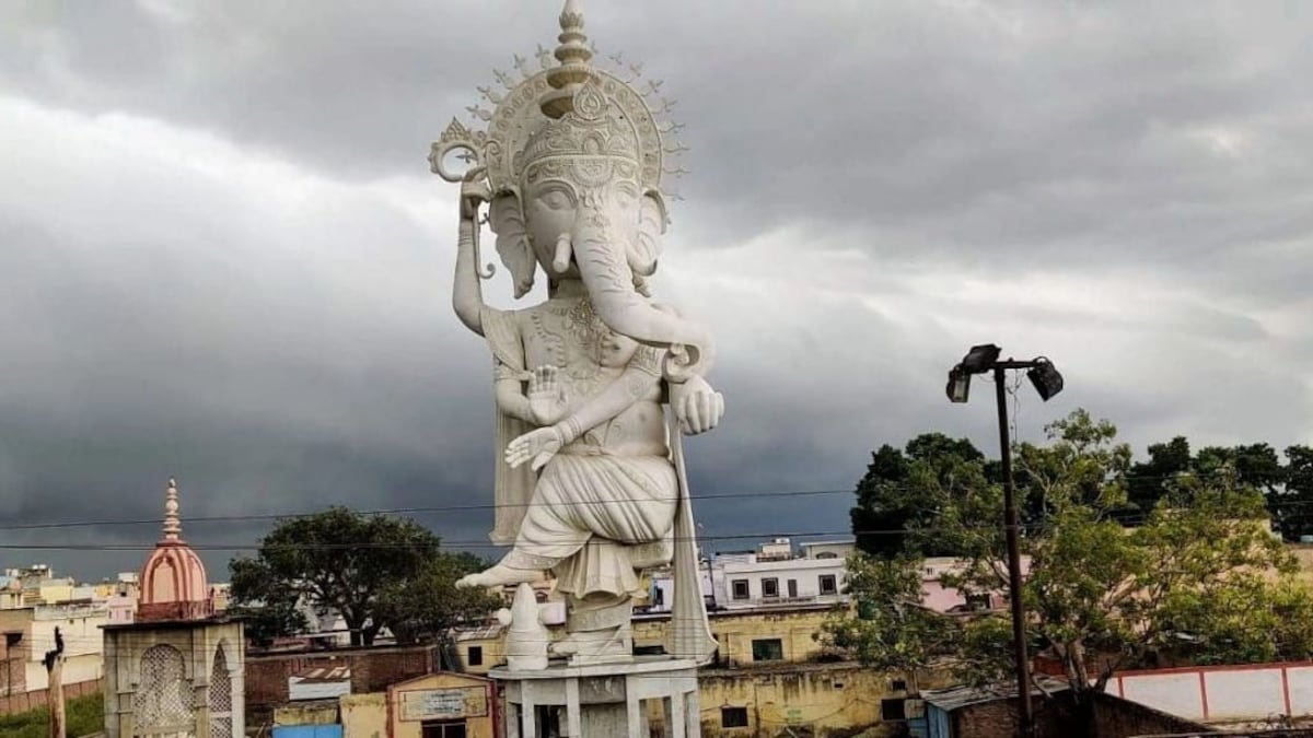 संभल: चंदौसी में बनी ‘भगवान गणेश की एशिया में सबसे ऊंची प्रतिमा’, 16 साल लगे बनने में UP Tak