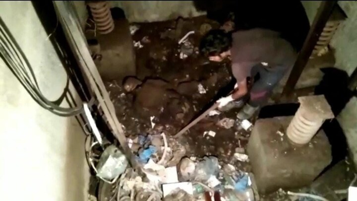 यूपी के अस्पताल में 24 साल से बंद पड़ी थी लिफ्ट, खुली तो मिला नर कंकाल, मची सनसनी UP Tak