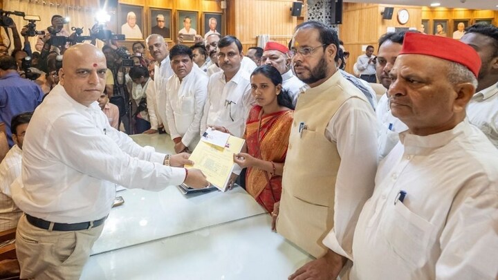 MLC उपचुनाव: नामांकन दाखिल कर कीर्ति कोल बोलीं- ‘सपा ने हमेशा आदिवासी को सपोर्ट किया है’ UP Tak