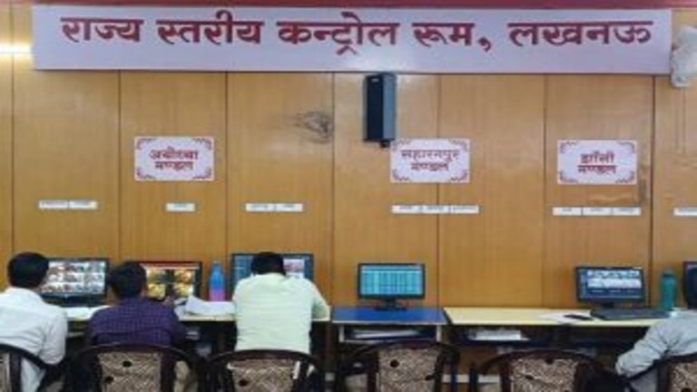 यूपी बोर्ड की 10वीं, 12वीं की कॉपियां के मूल्यांकन की हो रही ऑनलाइन मॉनिटरिंग, देखें UP Tak