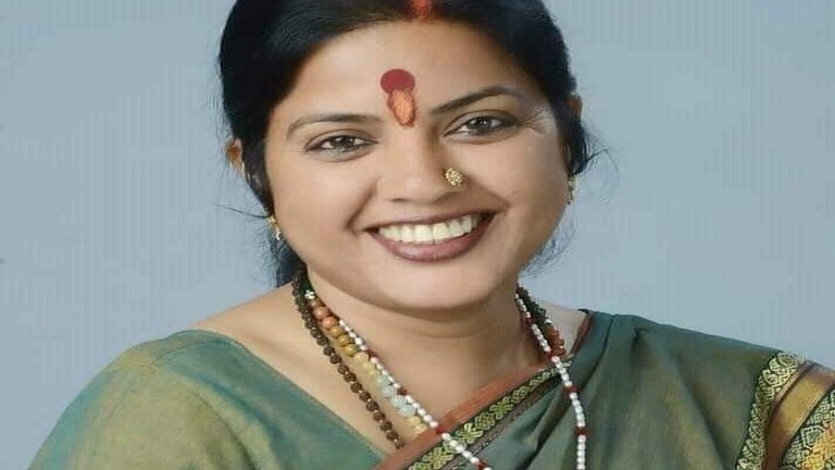 MLC उपचुनाव: निर्मला पासवान को BJP ने क्यों बनाया प्रत्याशी? यहां जानिए इनसाइड स्टोरी UP Tak