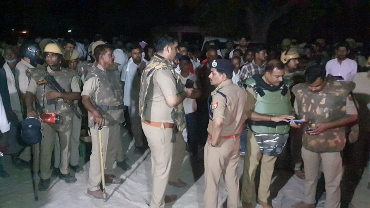 चंदौली: क्या गैंगस्टर के घर गई पुलिस ने उसकी बेटी को ही पीटकर मार डाला? बवाल की पूरी कहानी UP Tak