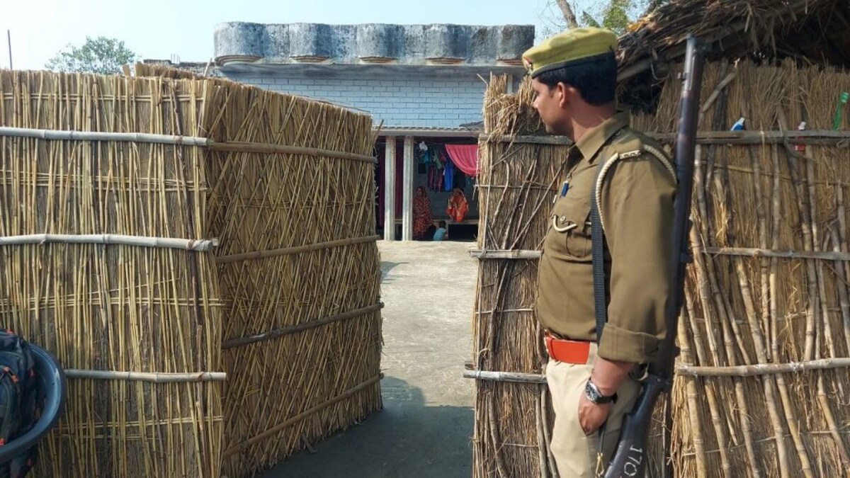 लखीमपुर खीरी: दलित बहनों से रेप के बाद हत्या, पीड़ित परिवार को कांग्रेस से मिला चेक बाउंस UP Tak