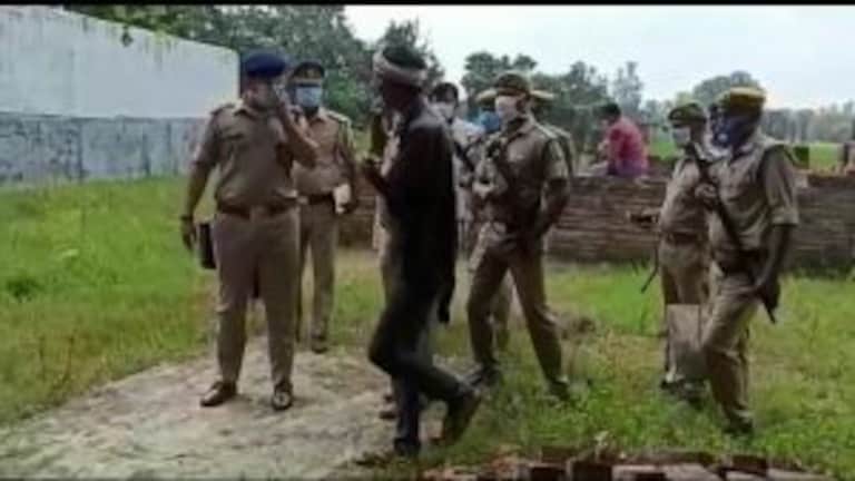 चचेरे भाई ने दोस्त के साथ मिलकर नाबालिग से किया रेप, पुलिस ने दोनों को किया अरेस्ट UP Tak