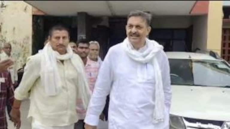 बाहुबली मुख्तार के बड़े भाई और बीएसपी सांसद अफजाल अंसारी की 3 प्रॉपर्टी कुर्क UP Tak