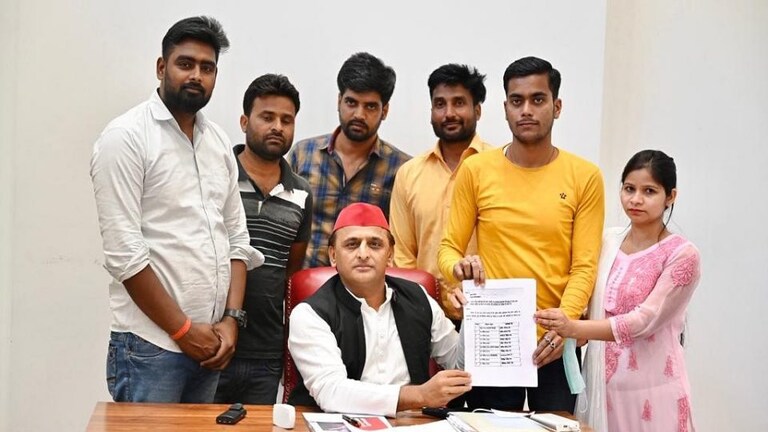 अखिलेश ने योगी सरकार को रोजगार के मुद्दे पर घेरने का बनाया प्लान, जानें क्या है रणनीति UP Tak