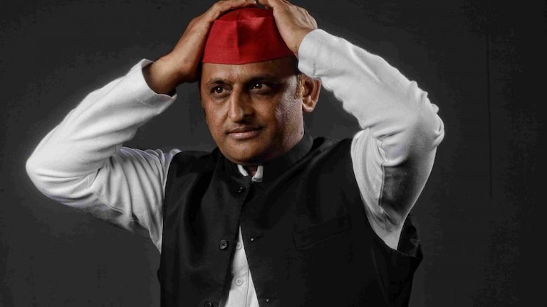 ‘समाजवादी शिक्षक सम्मेलन’ में BJP पर जमकर बरसे अखिलेश, जानिए भाषण की बड़ी बातें UP Tak