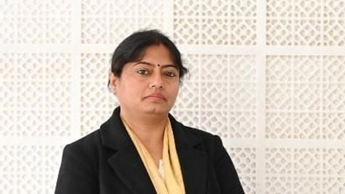 सरकारी आवास में बेहोश होकर गिर गईं थी विधायक पल्लवी पटेल, जानिए अब डॉक्टरों ने क्या बताया UP Tak